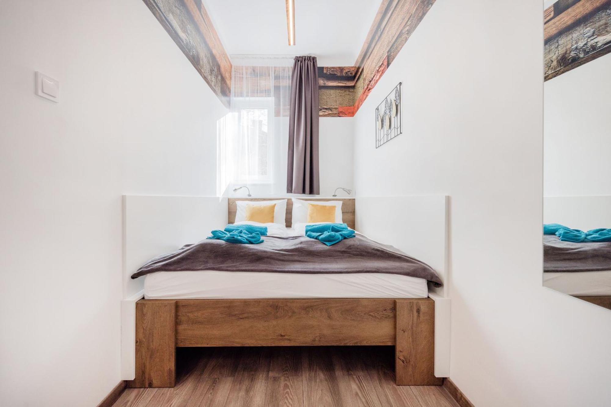 בודפשט Elemental Retreats - Wood & Water Studios מראה חיצוני תמונה
