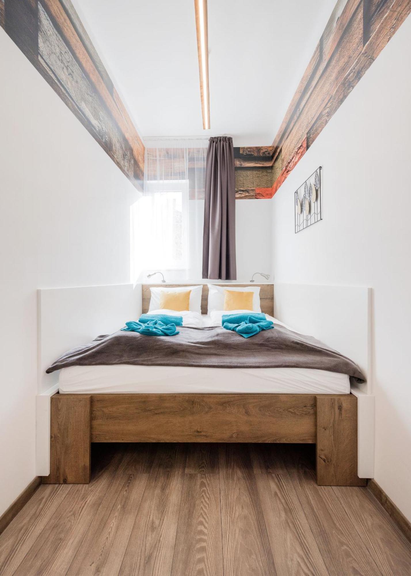 בודפשט Elemental Retreats - Wood & Water Studios מראה חיצוני תמונה