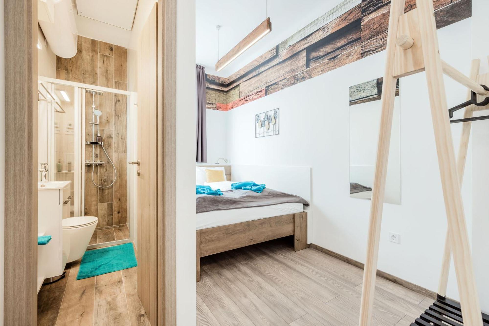 בודפשט Elemental Retreats - Wood & Water Studios מראה חיצוני תמונה