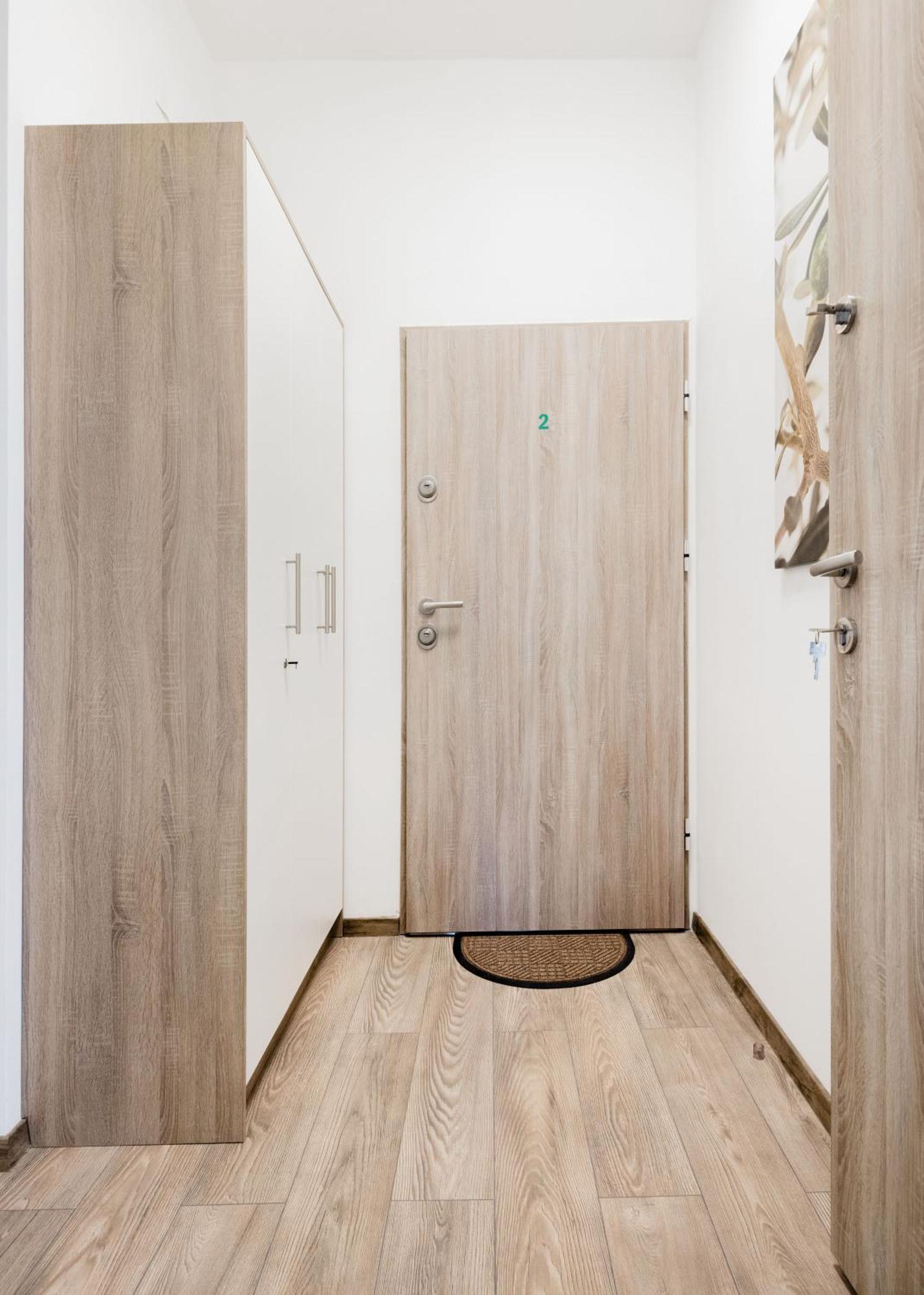 בודפשט Elemental Retreats - Wood & Water Studios מראה חיצוני תמונה